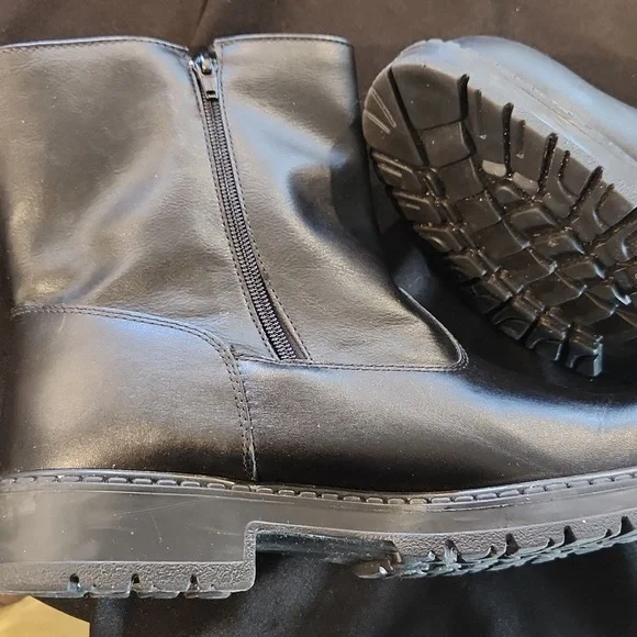 NEW TOE WARMERS | $155 Men's Sport Walks Track Leather Boots - Picture 7 of 11